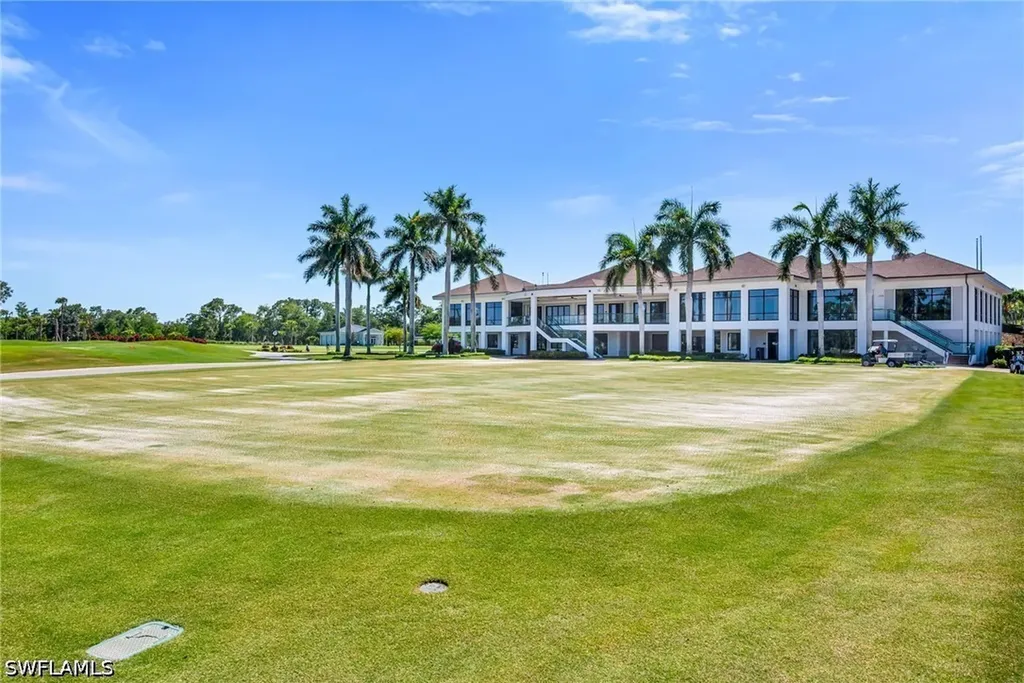 200 Wyndemere Way Naples FL 34105