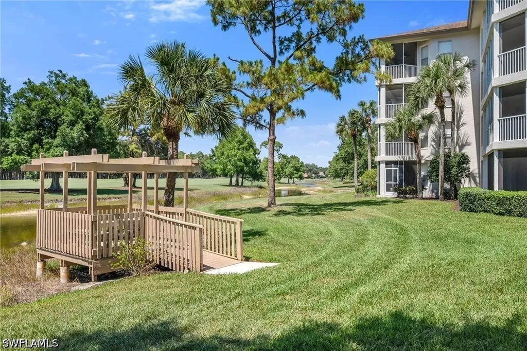 200 Wyndemere Way Naples FL 34105