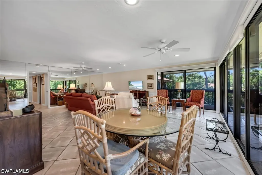 200 Wyndemere Way Naples FL 34105