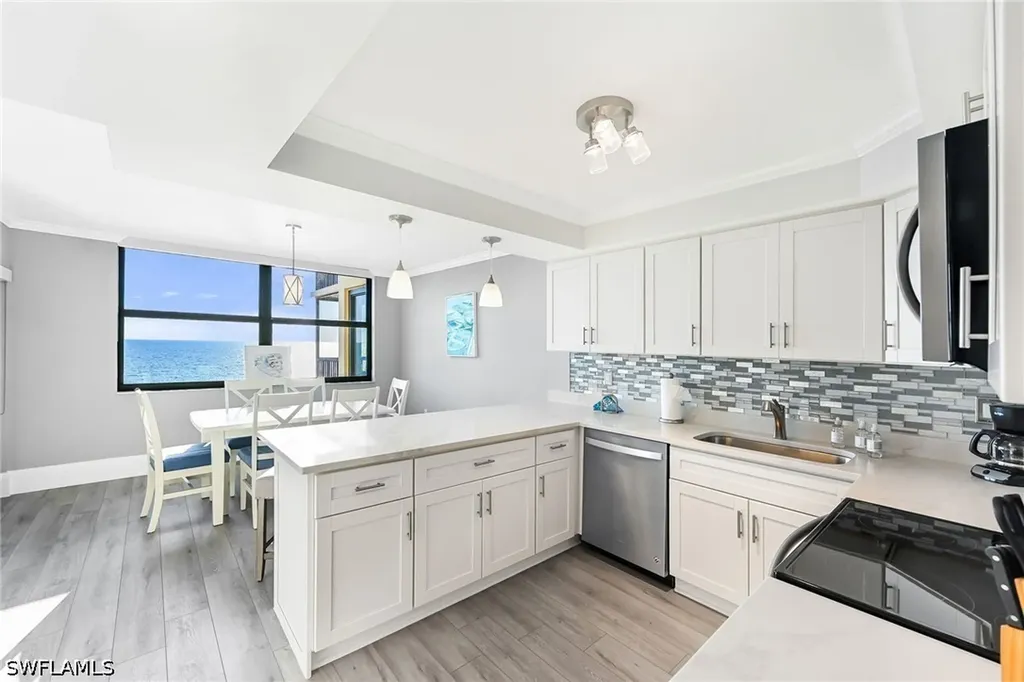 9375 Gulf Shore Drive Naples FL 34108