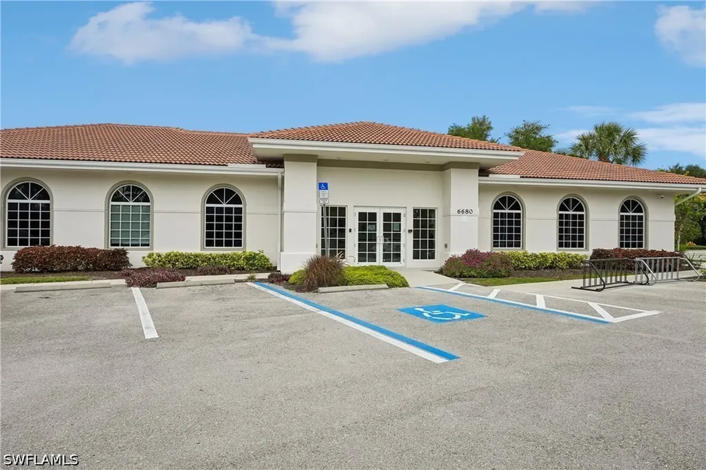309 Harvard Lane Naples FL 34104