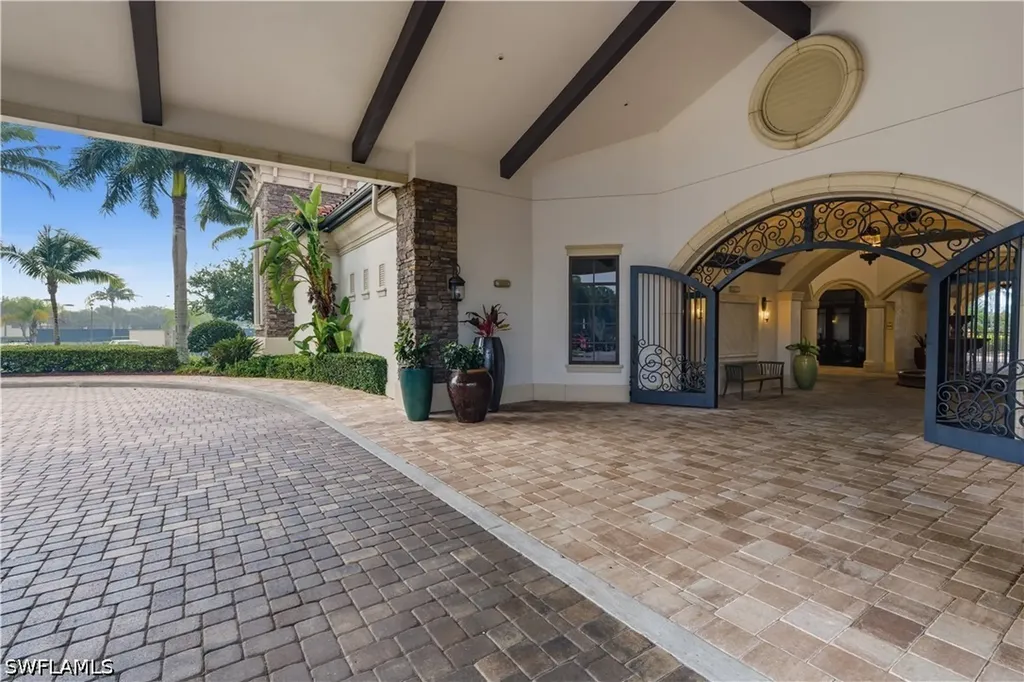 9364 Vercelli Court Naples FL 34113
