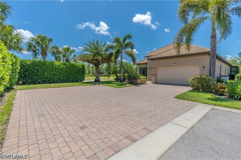 7343 Mockingbird Court Naples FL 34114
