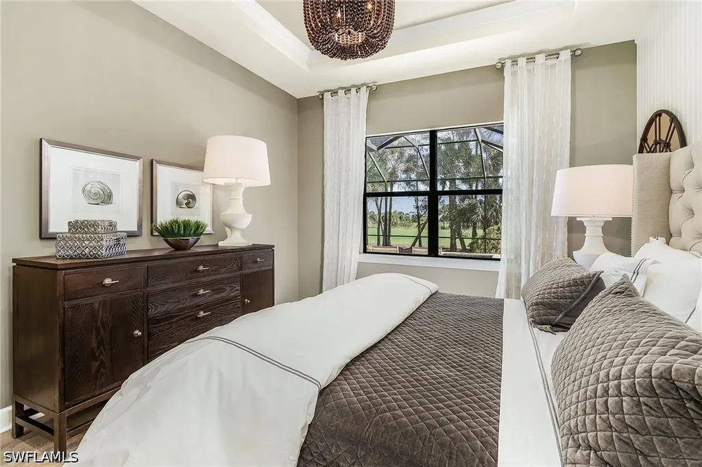 9248 Cormorant Drive Naples FL 34120