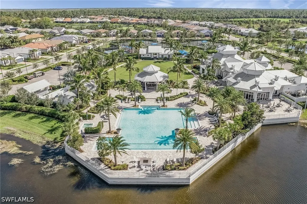 9248 Cormorant Drive Naples FL 34120