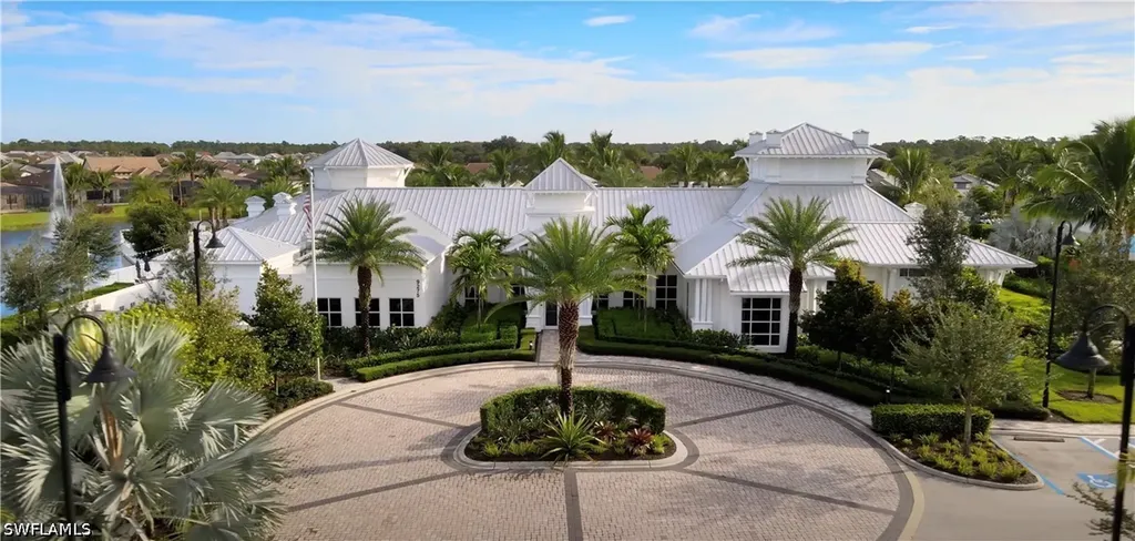 9248 Cormorant Drive Naples FL 34120