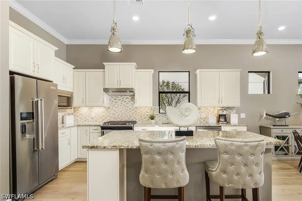 9248 Cormorant Drive Naples FL 34120