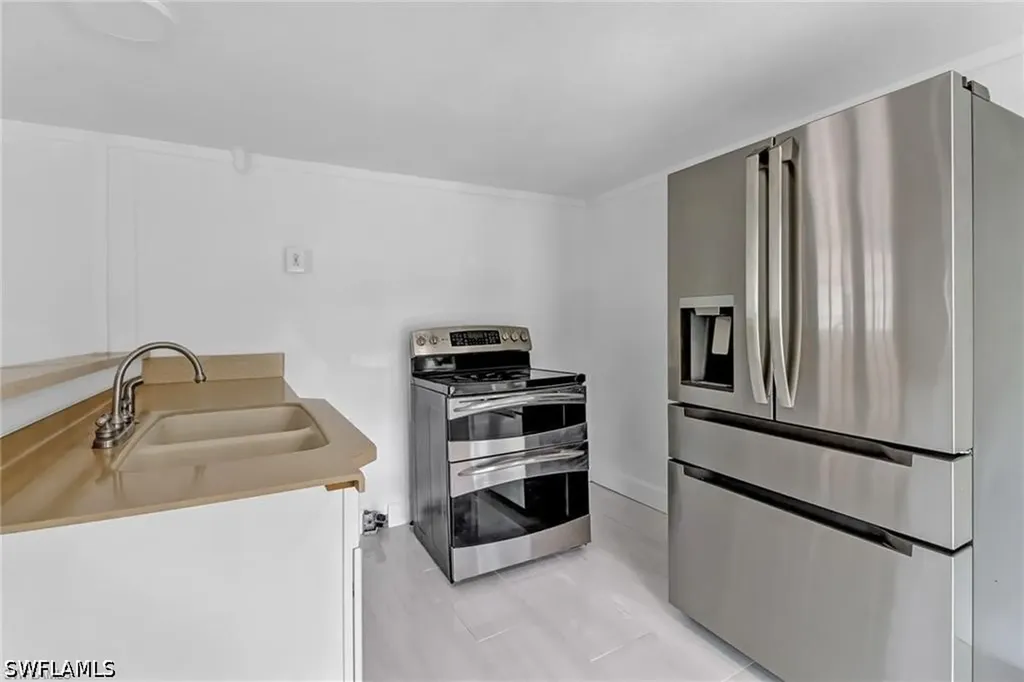 120 Grassy Key Lane Naples FL 34114