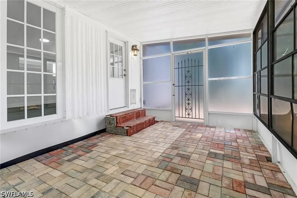 120 Grassy Key Lane Naples FL 34114