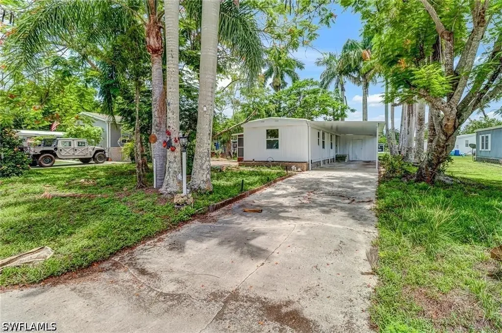 120 Grassy Key Lane Naples FL 34114
