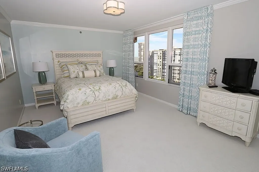 4251 Gulf Shore Boulevard N Naples FL 34103