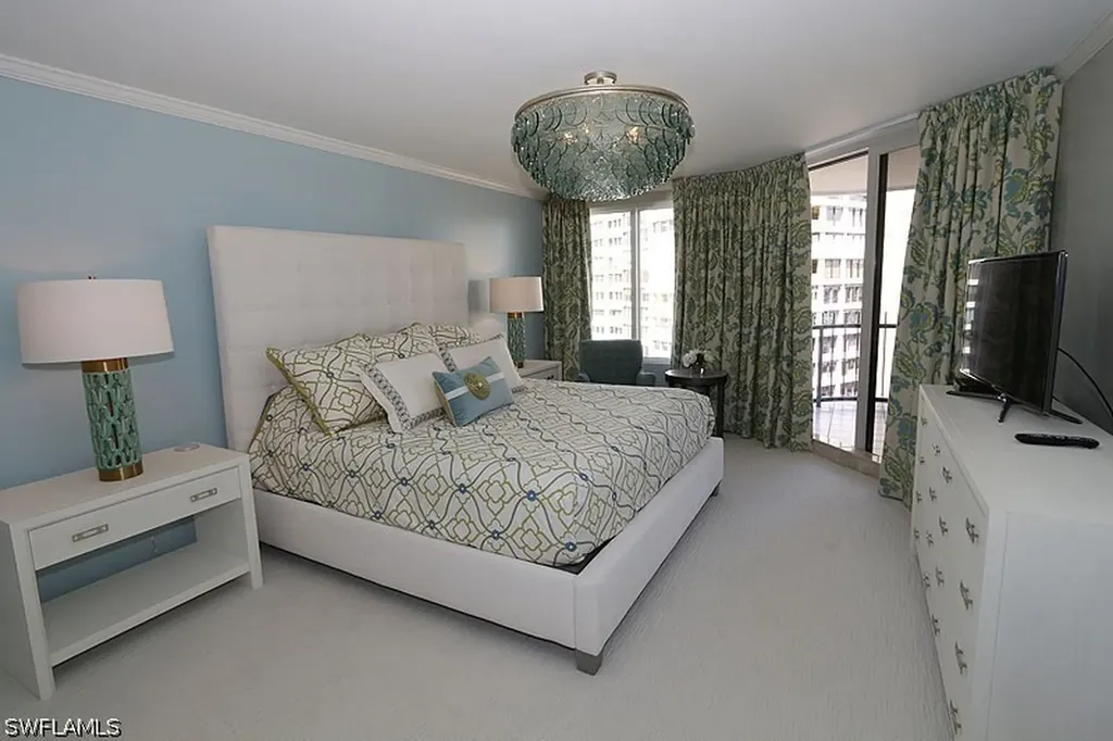 4251 Gulf Shore Boulevard N Naples FL 34103