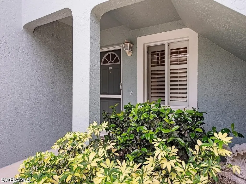 865 New Waterford Drive Naples FL 34104