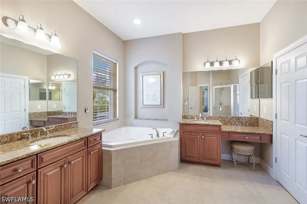 12118 Wicklow Lane Naples FL 34120
