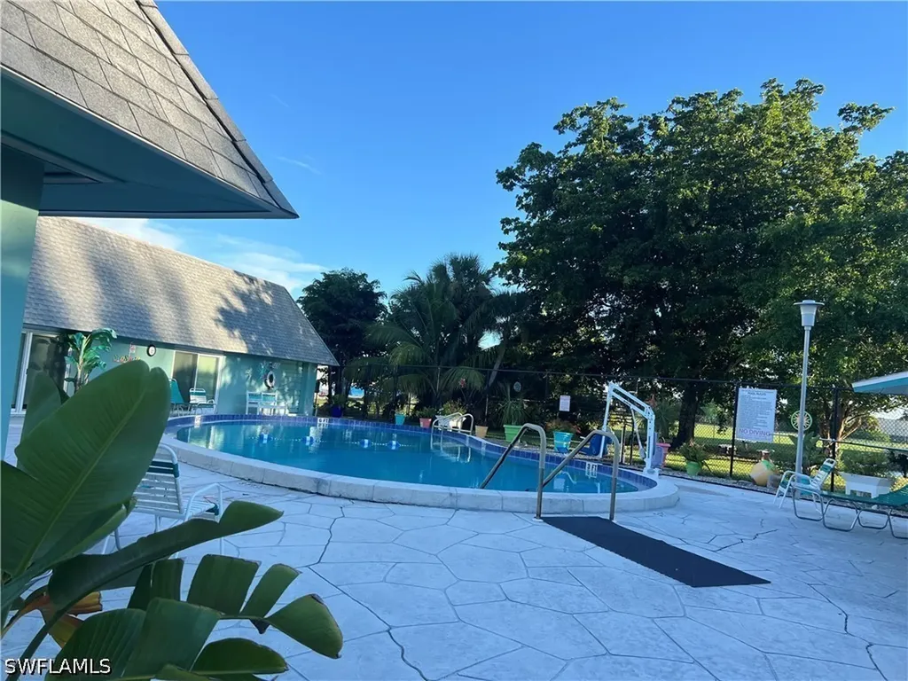 120 Grassy Key Lane Naples FL 34114