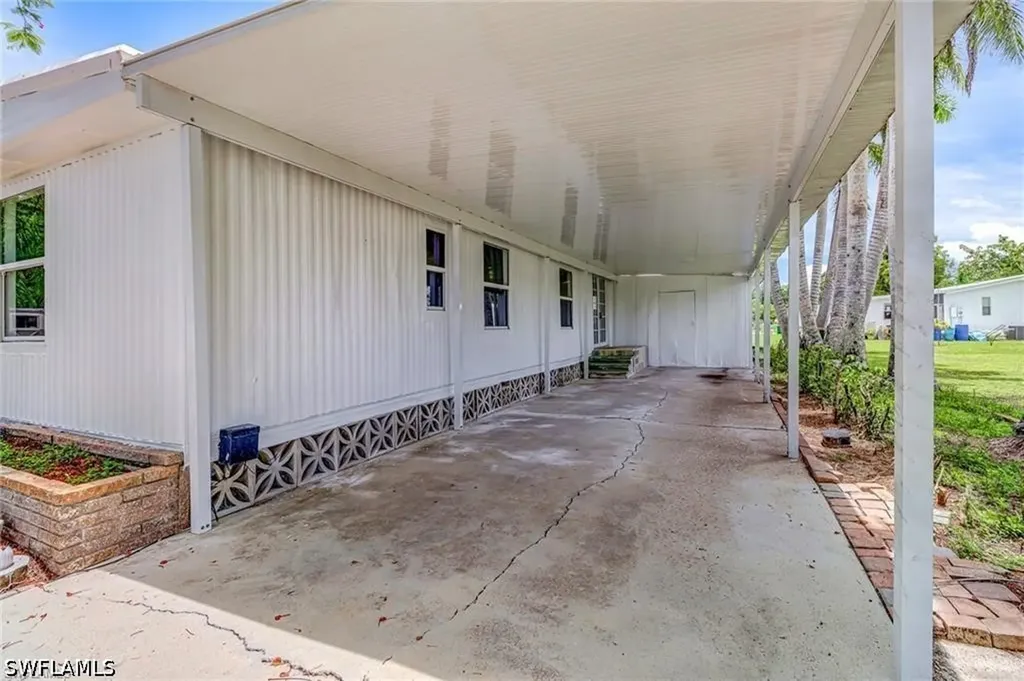 120 Grassy Key Lane Naples FL 34114
