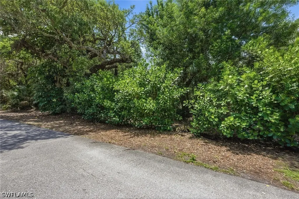 375 Gumbo Limbo Lane Marco Island FL 34145