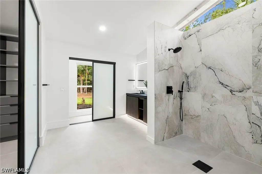 4521 3rd Avenue NW Naples FL 34119