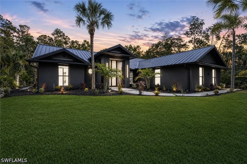 4521 3rd Avenue NW Naples FL 34119