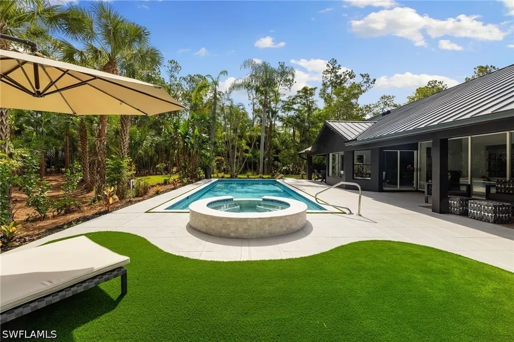 4521 3rd Avenue NW Naples FL 34119