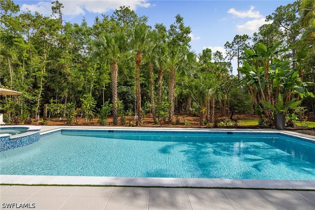 4521 3rd Avenue NW Naples FL 34119