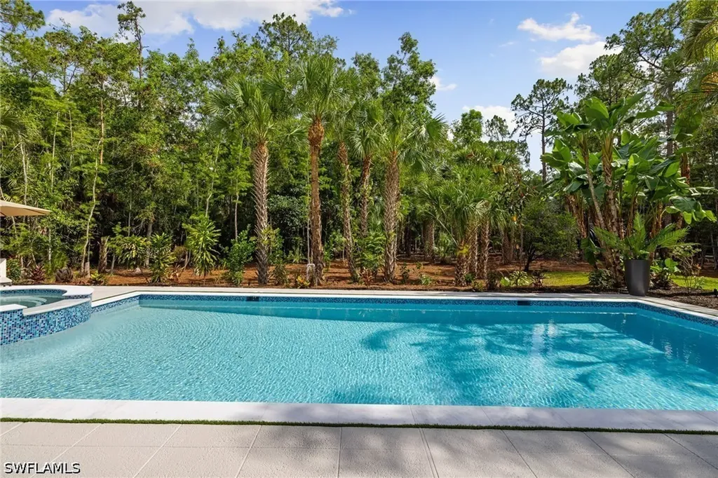 4521 3rd Avenue NW Naples FL 34119