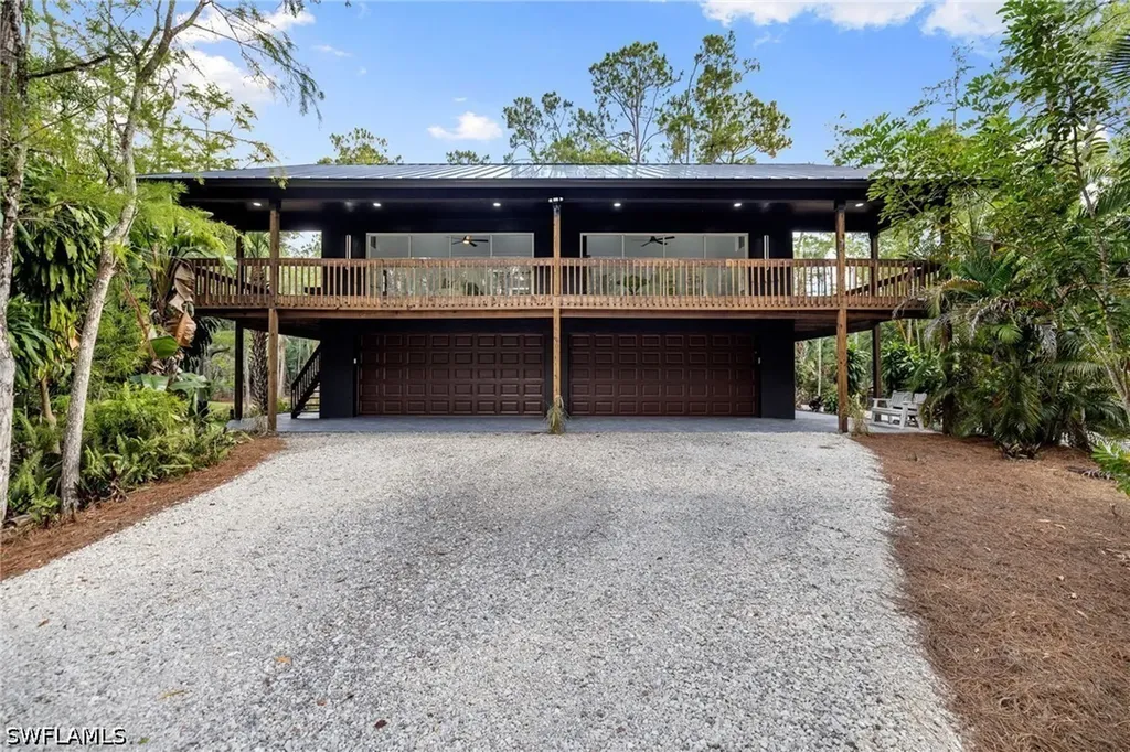4521 3rd Avenue NW Naples FL 34119