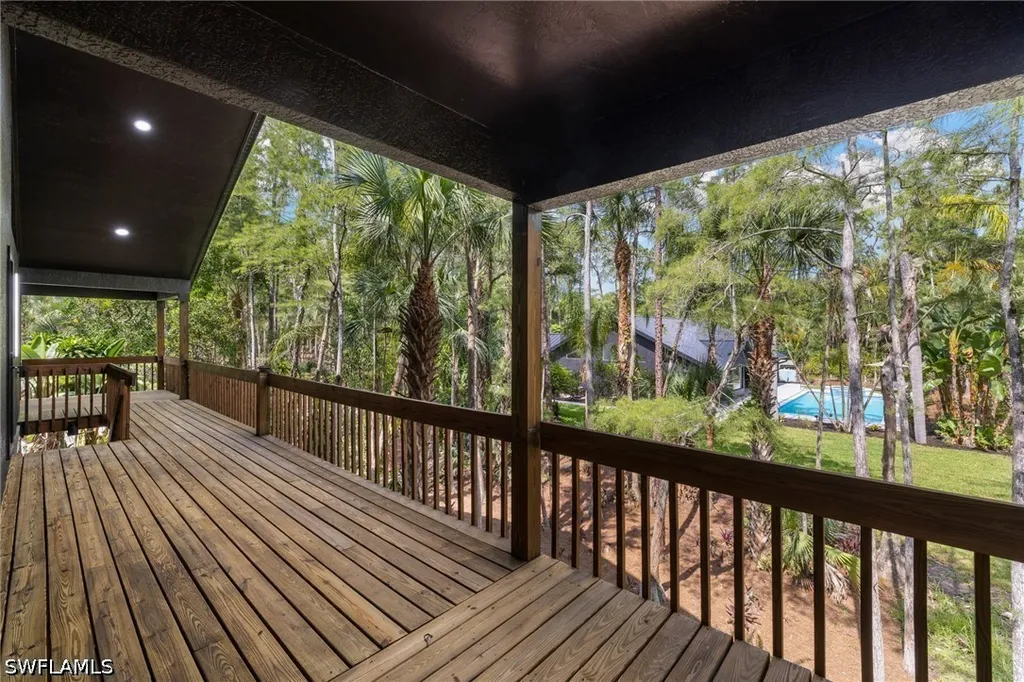 4521 3rd Avenue NW Naples FL 34119