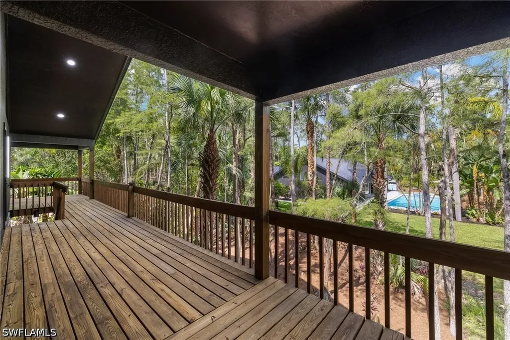 4521 3rd Avenue NW Naples FL 34119