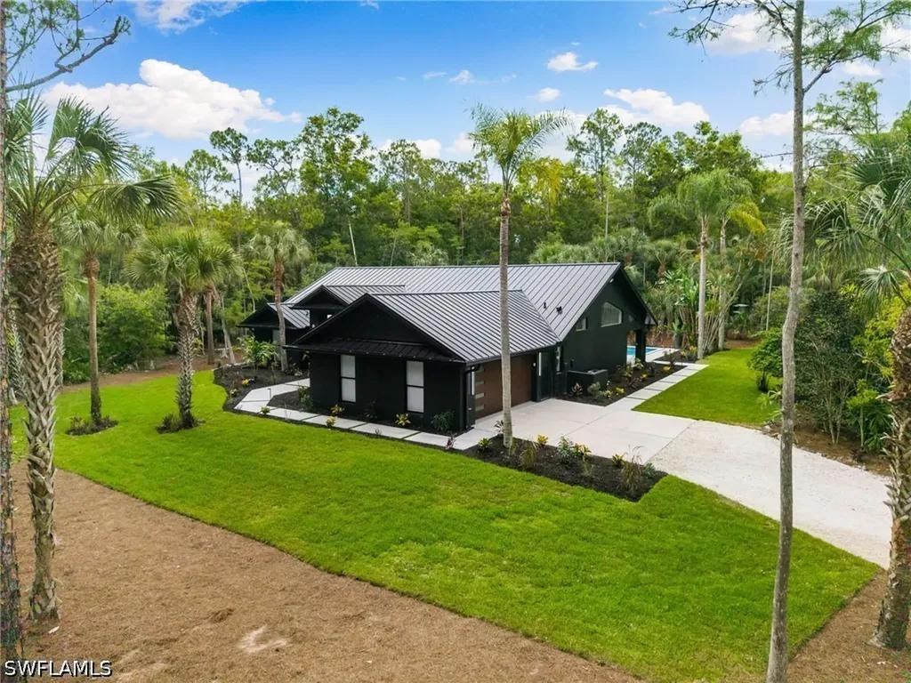 4521 3rd Avenue NW Naples FL 34119