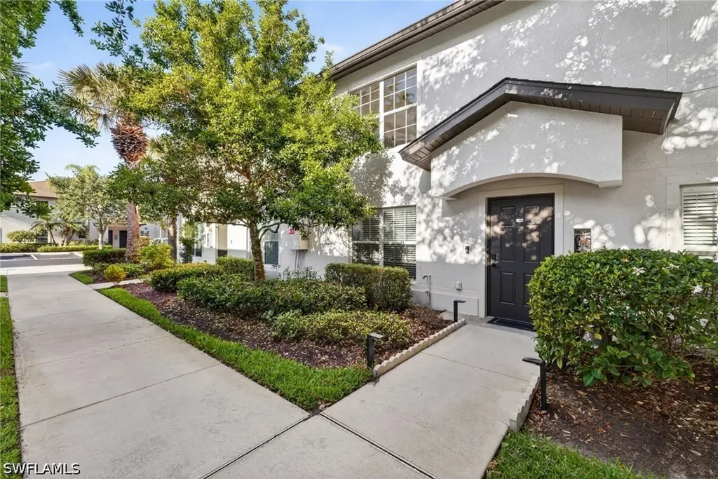 9076 Gervais Circle Naples FL 34120