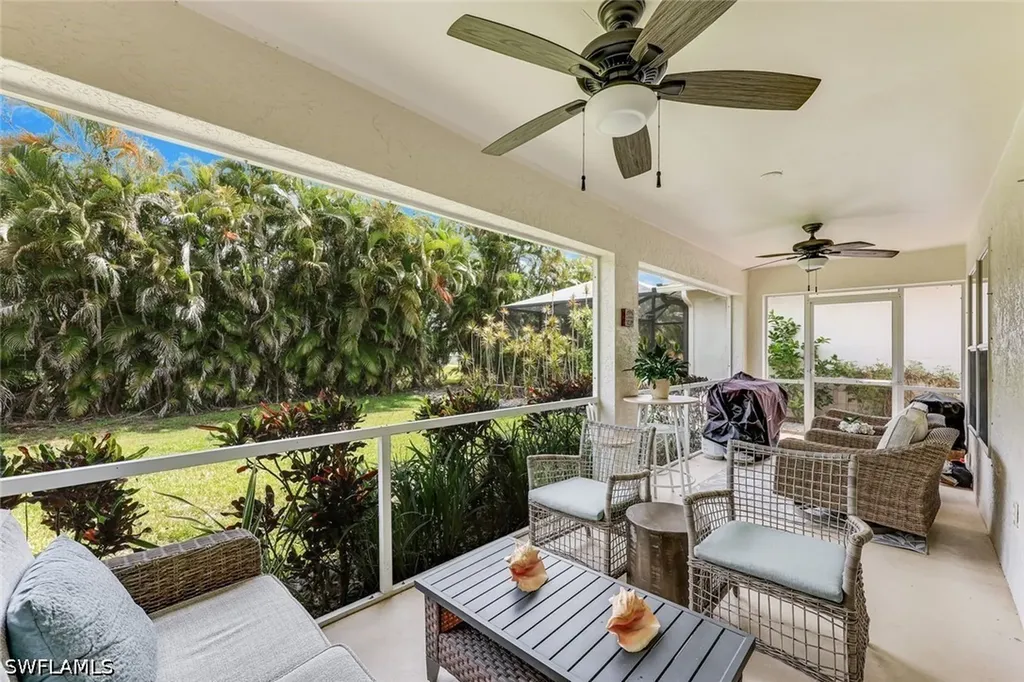 156 Stanhope Circle Naples FL 34104