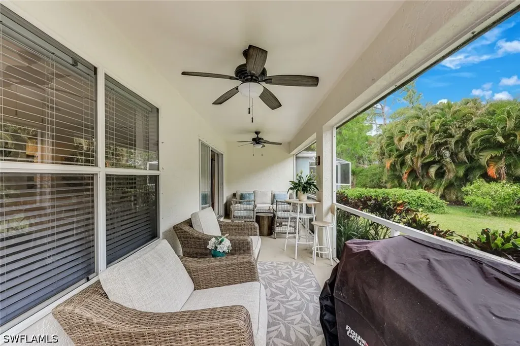156 Stanhope Circle Naples FL 34104