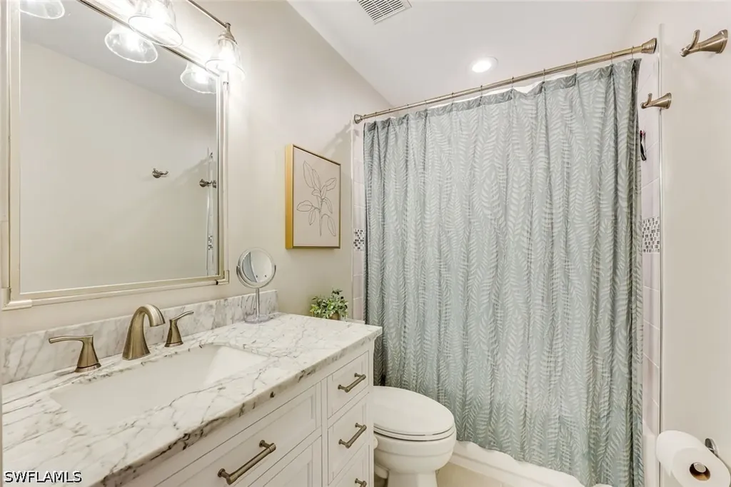156 Stanhope Circle Naples FL 34104