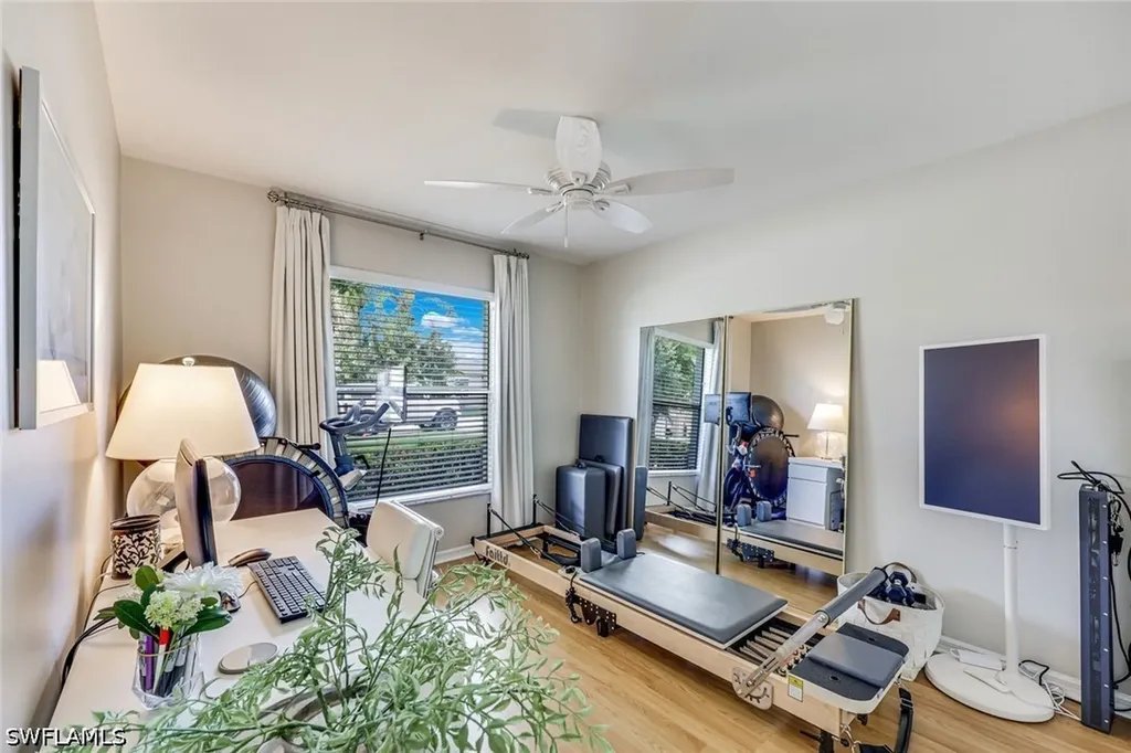 156 Stanhope Circle Naples FL 34104