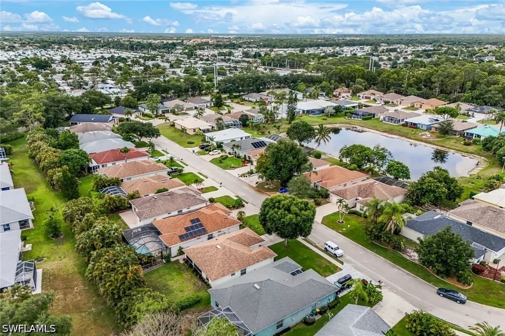 156 Stanhope Circle Naples FL 34104