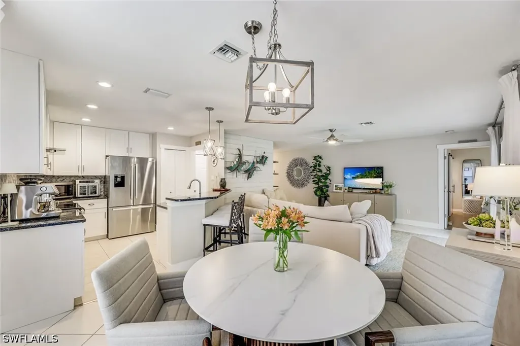 156 Stanhope Circle Naples FL 34104