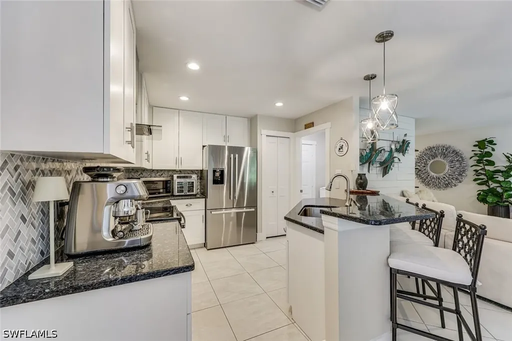 156 Stanhope Circle Naples FL 34104