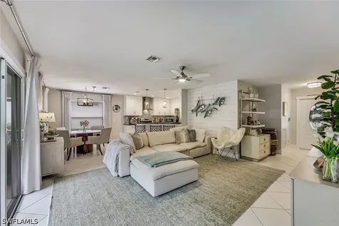 156 Stanhope Circle Naples FL 34104