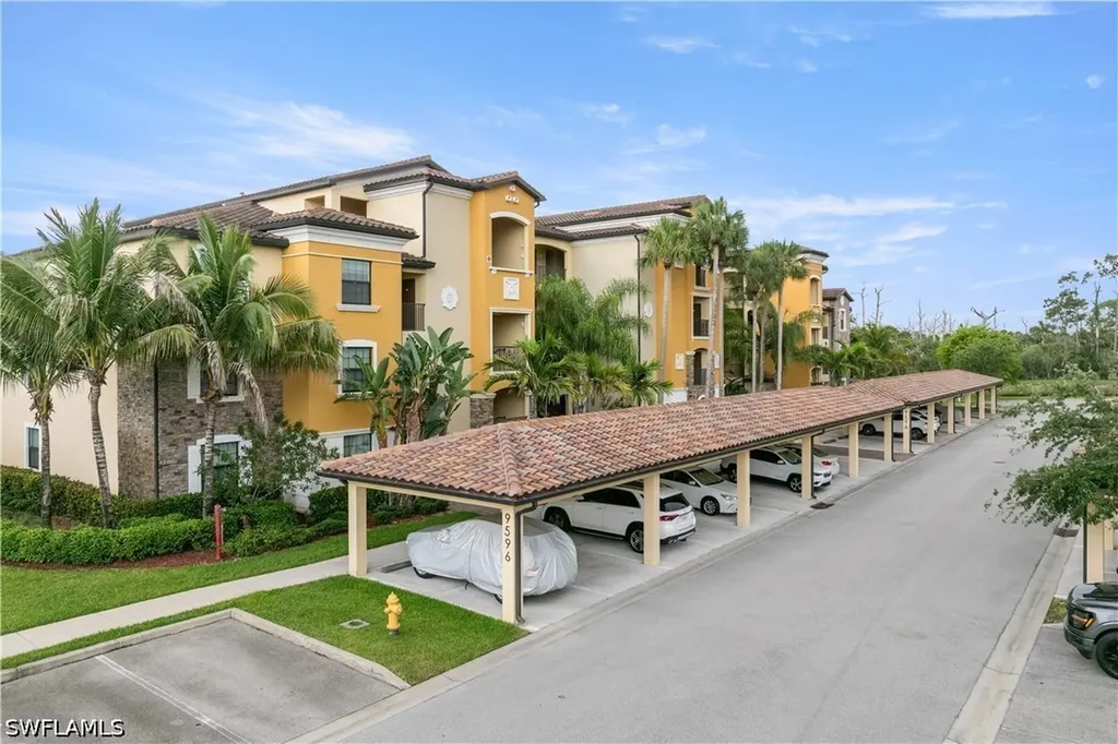 9596 Trevi Court Naples FL 34113
