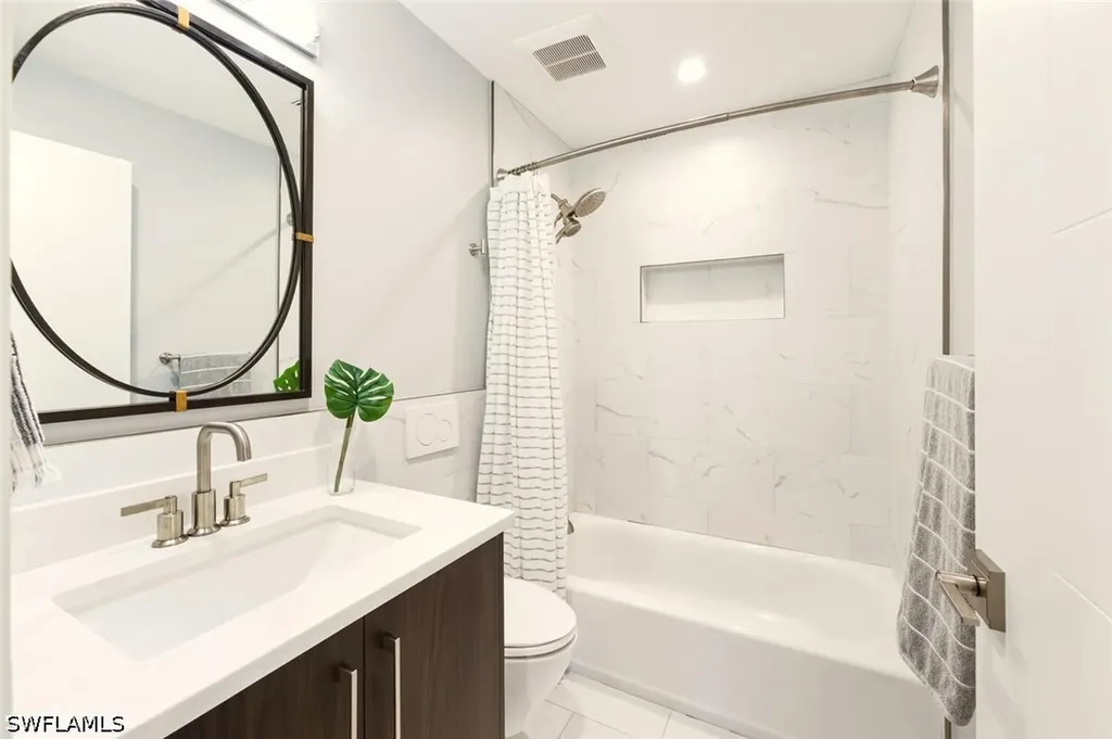 27088 Del Lane Bonita Springs FL 34135