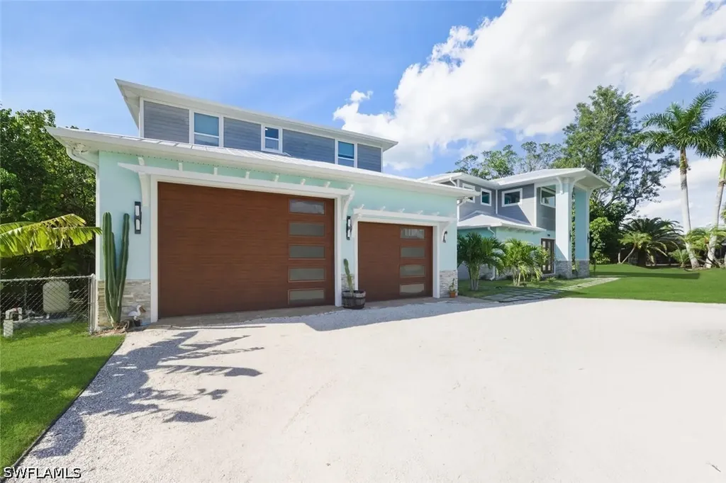27088 Del Lane Bonita Springs FL 34135