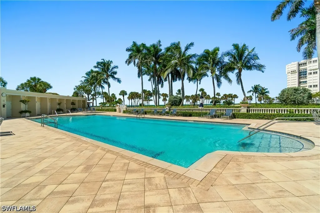 4021 Gulf Shore Boulevard N Naples FL 34103