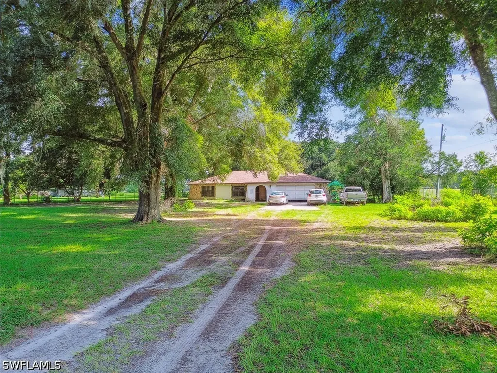 18139 Benes Roush Road Brooksville FL 39604