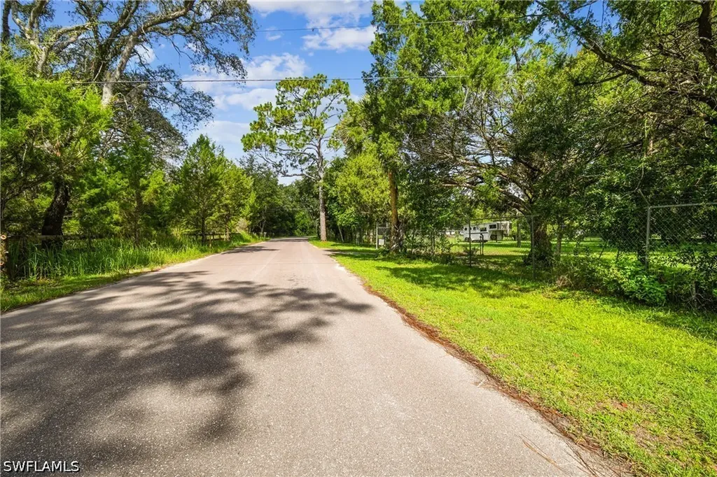 18139 Benes Roush Road Brooksville FL 39604