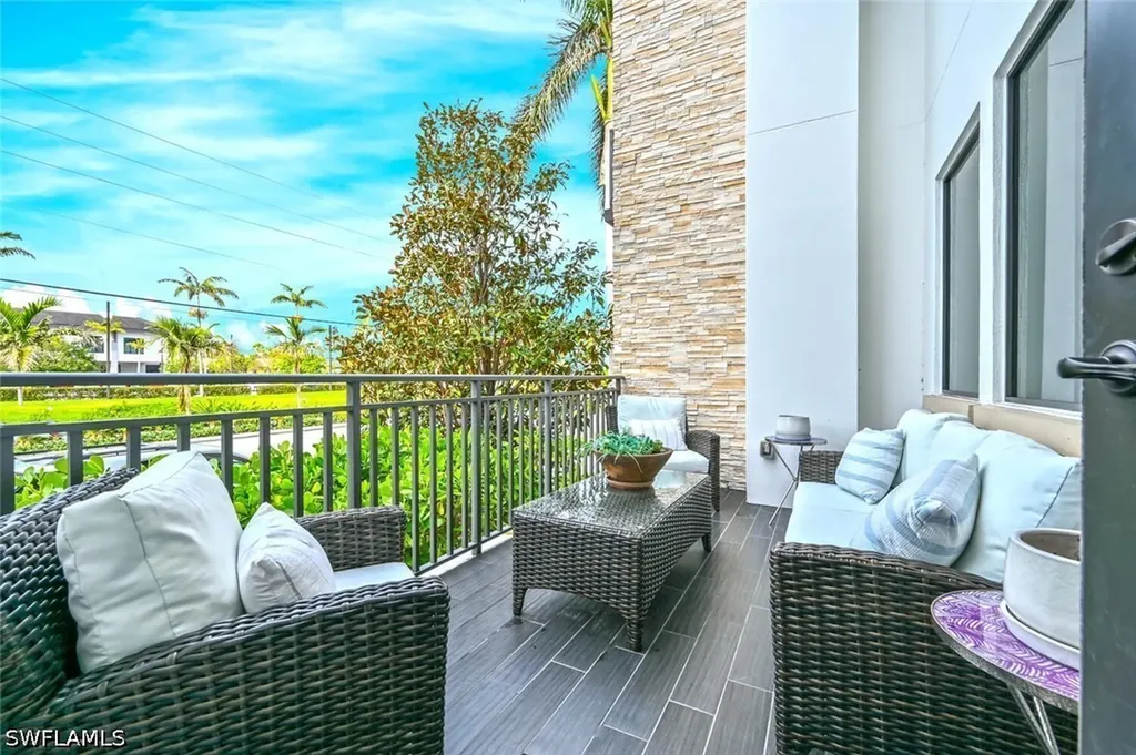 1030 3rd Avenue S Naples FL 34102