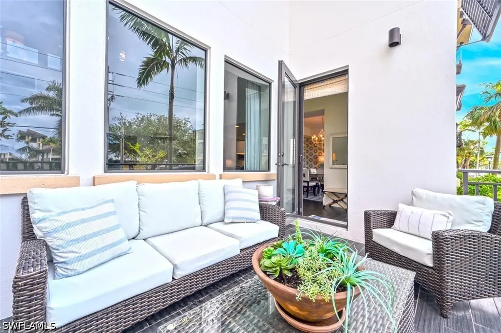 1030 3rd Avenue S Naples FL 34102