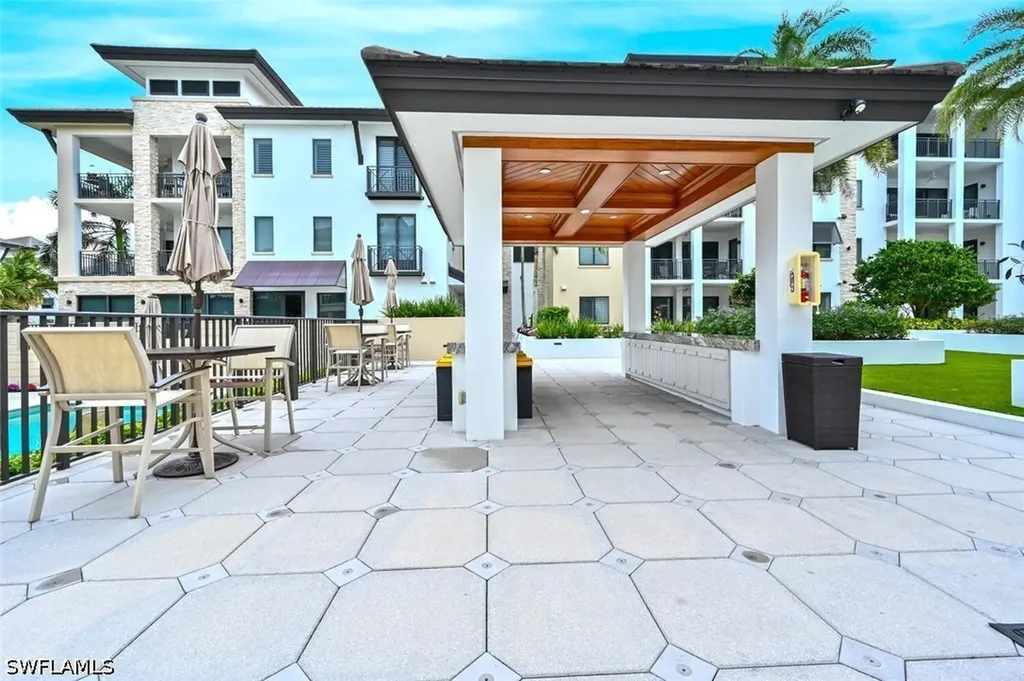 1030 3rd Avenue S Naples FL 34102