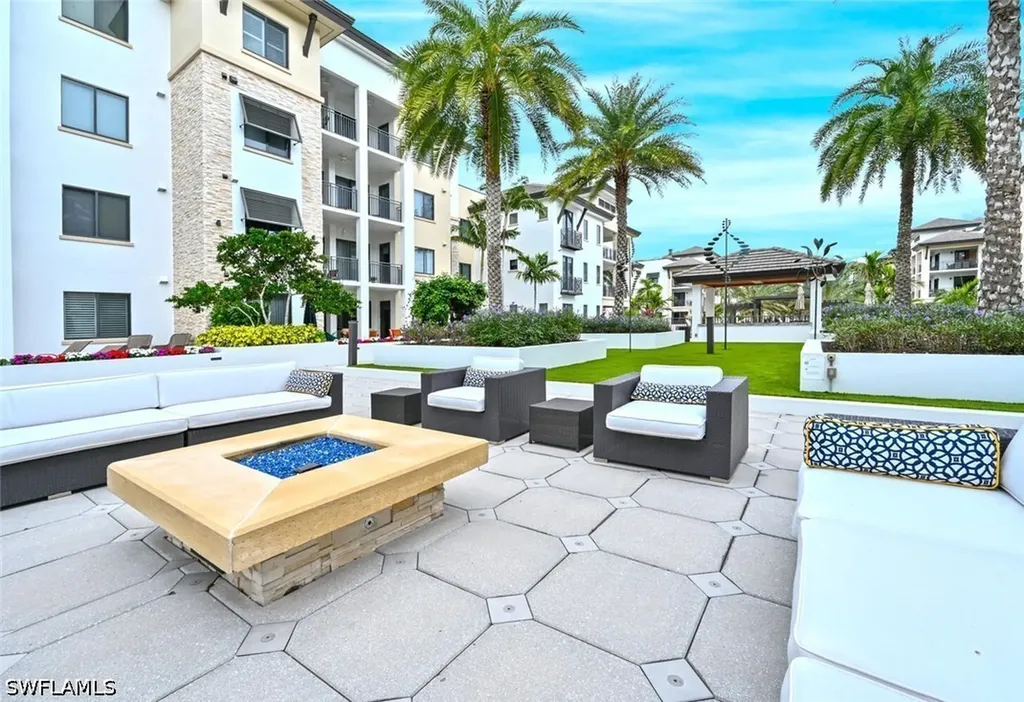 1030 3rd Avenue S Naples FL 34102