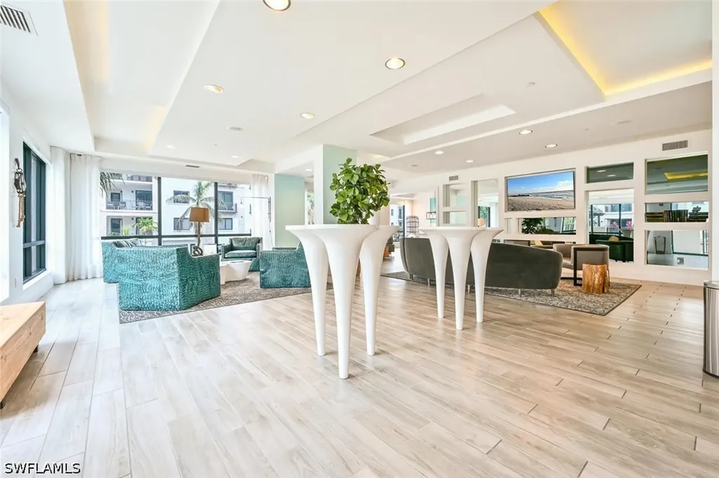 1030 3rd Avenue S Naples FL 34102